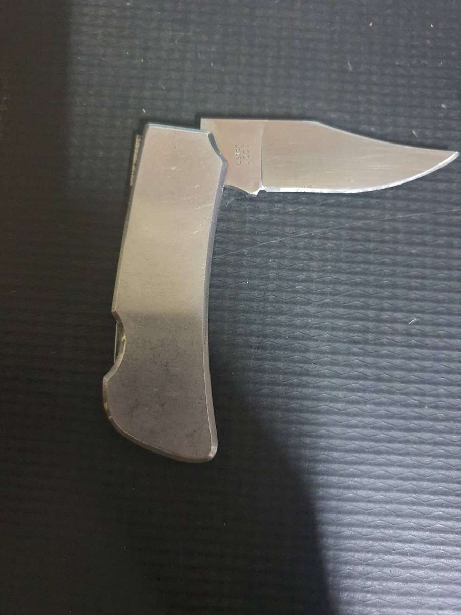 Kershaw Armscor 5001 Pocket Knives.  Blade 6 cm