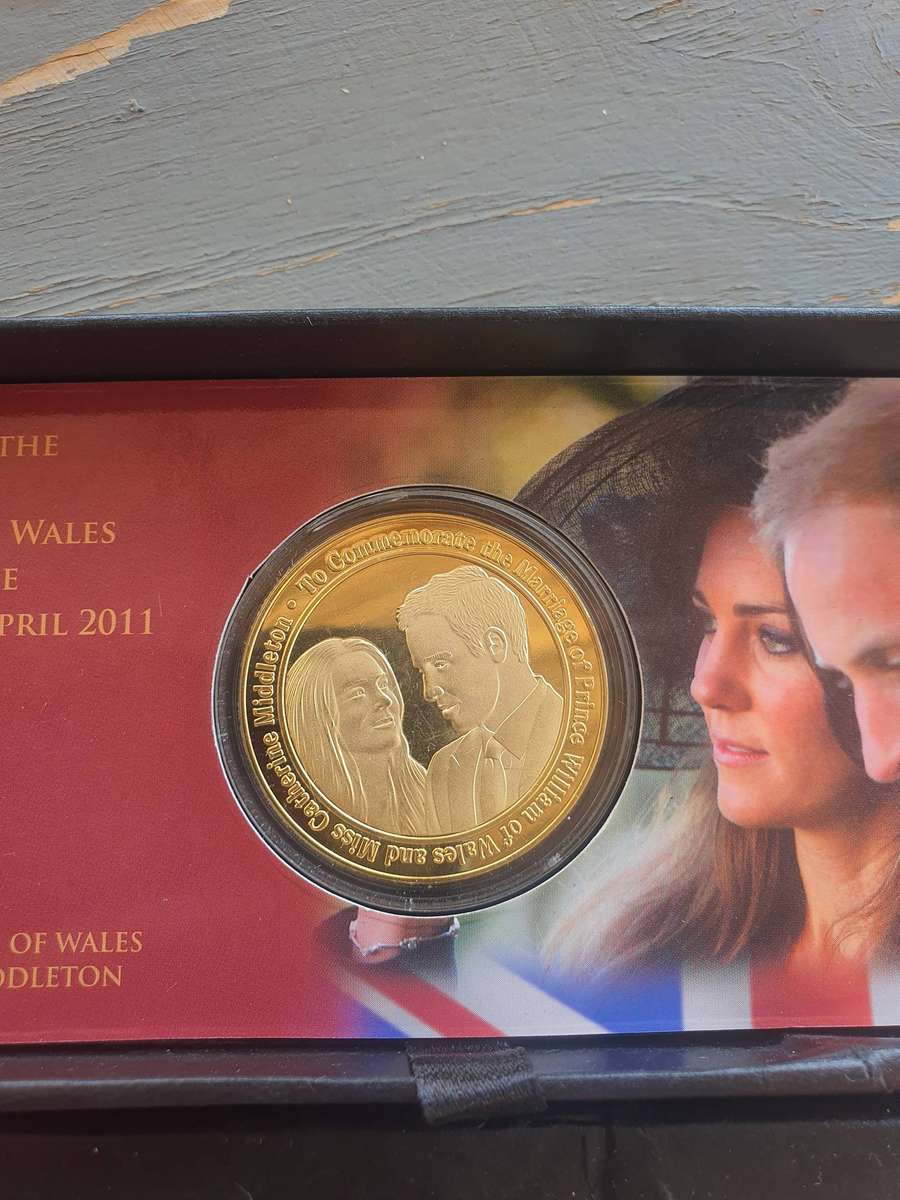 Prince William and Kate Gold Plated Wedding Medal in Box