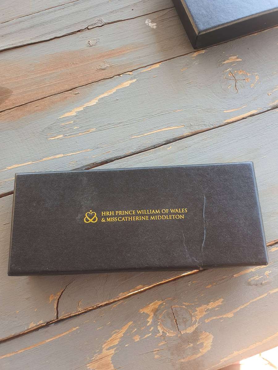 Prince William and Kate Silver Plated Medallion in Box