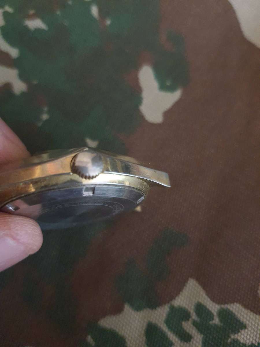 Iseki Deluxe Wrist Watch. For restoration or Spares Works