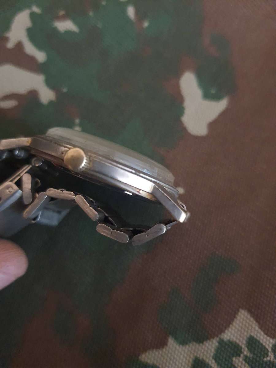 Nelson Men's winding Wrist Watch. Works