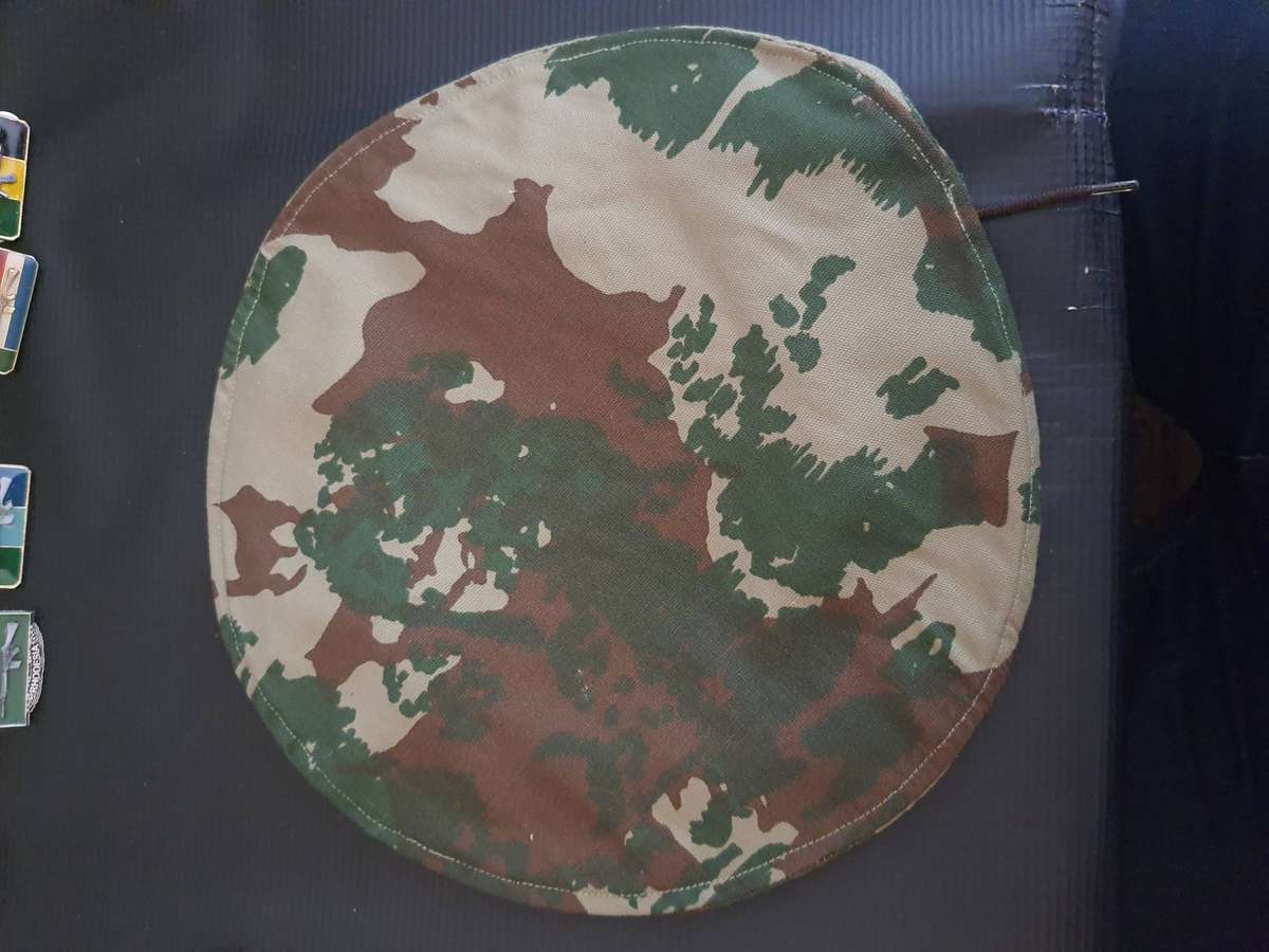 32 battalion Army Beret Look New.