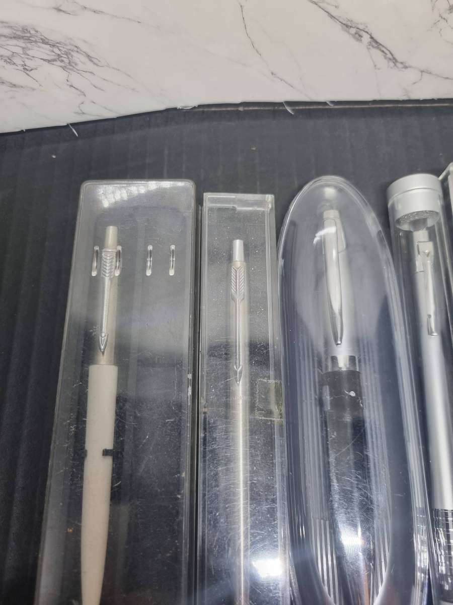 4 Different Parker and Other Pens and 1 Pencil