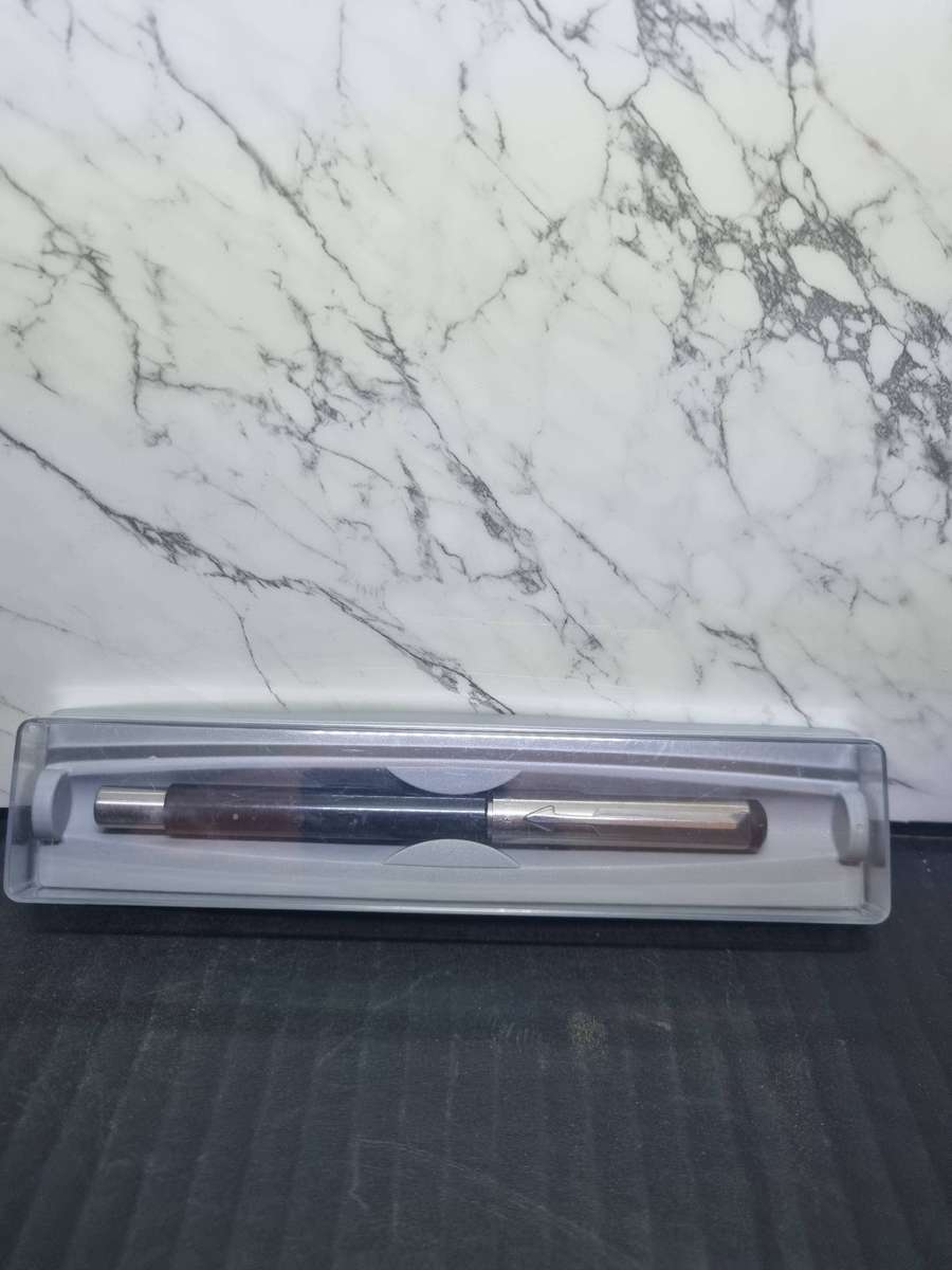 Parker Rollerball Black ink Medium Point.