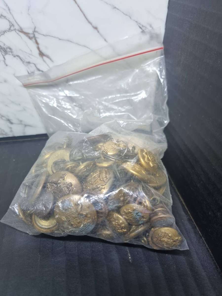 SADF WW1 WW2  Uniform Buttons. Unsorted
