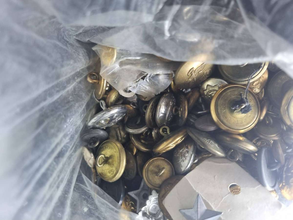 SADF WW1 WW2  Uniform Buttons. Unsorted