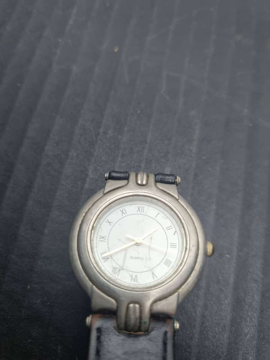 Quartz Men's Wrist Watch. Untested so take as Spares or Restoration