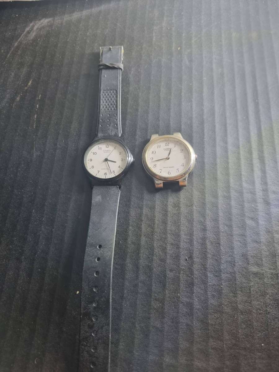 Casio Quartz Men's Wrist Watch. Untested so take as Spares or Restoration