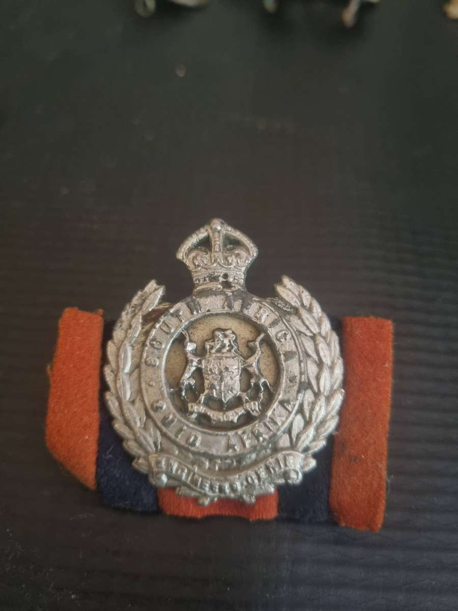 WW 2 SADF Engineering Cap Badge