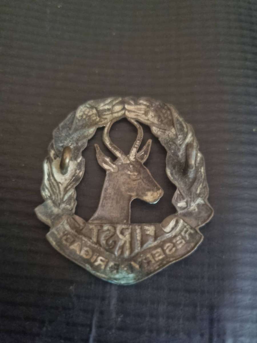 WW 1 SADF First Brigade Cap Badges