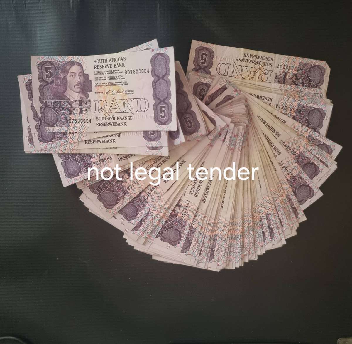 ( 92 )  C Stals Five Rand Banknotes. VF+ condition