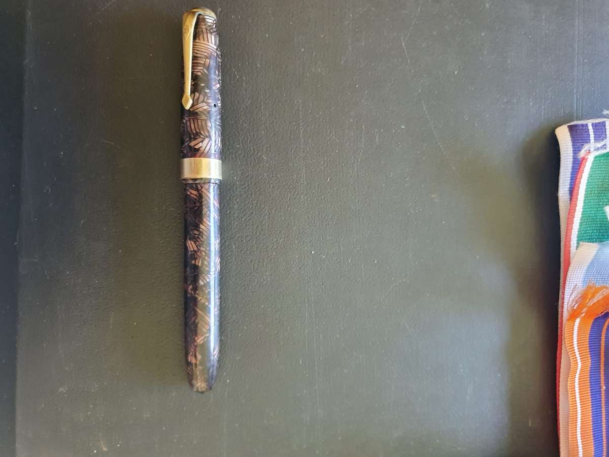 Schaefer Tortoise Color Fountain Pen. No Nib.