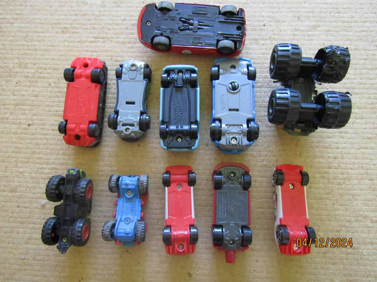 11 Hotwheels and other Plastic Cars