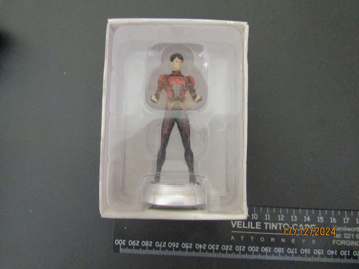 DC Comics Eaglemoss Chess Piece (Superboy)