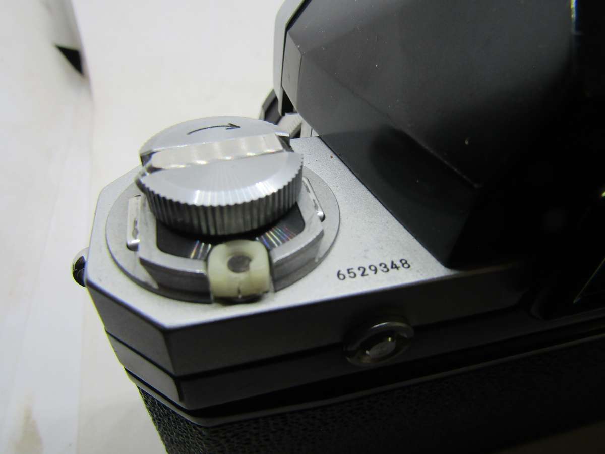 Chrome Nikon F 35mm film slr camera photomic meter nikkor-h 1:2 f50mm kogaku lens. Immaculate. Work