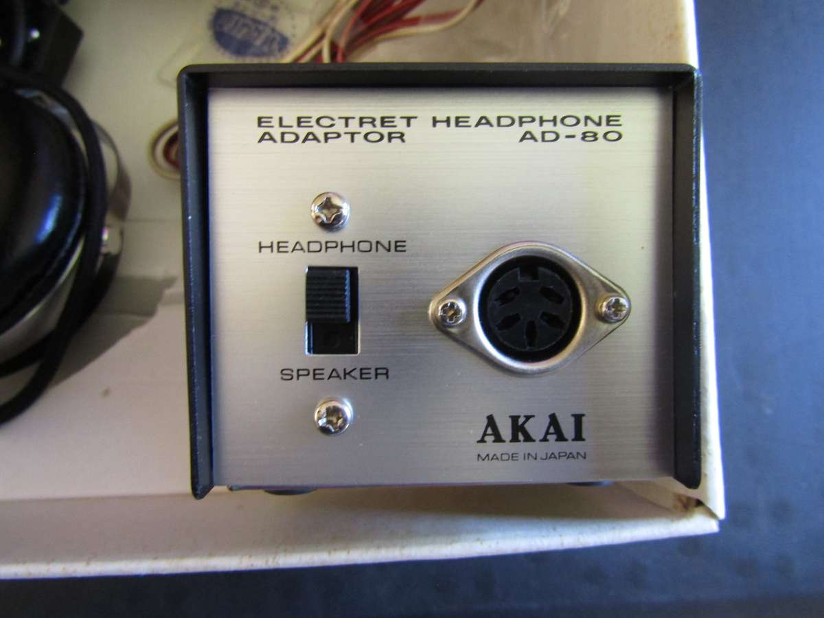 Superb Retro Akai ASE - 80C Electret Headphone Plus AD 80 Adaptor. NEW IN BOX