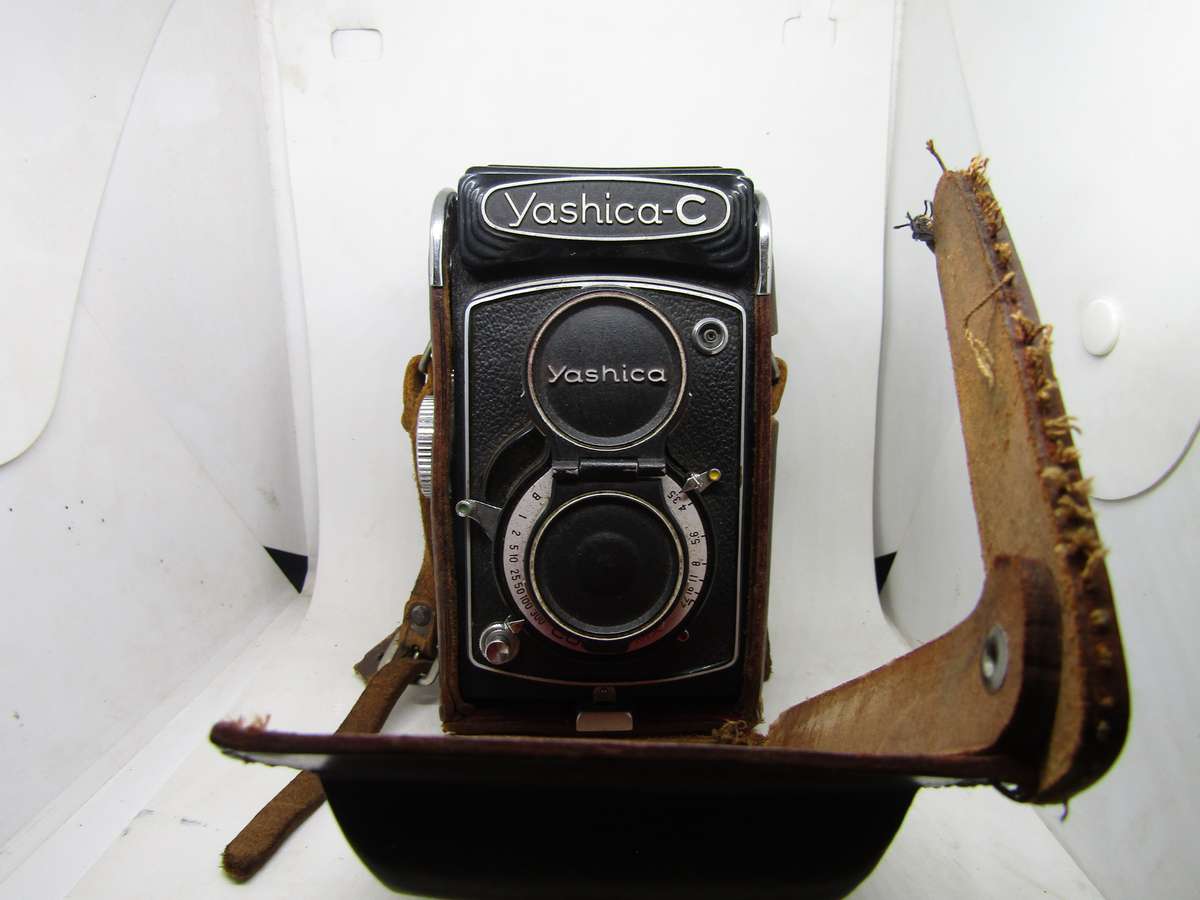 1955 Yashica - C Box Camera Untested. Very Clean Condition.