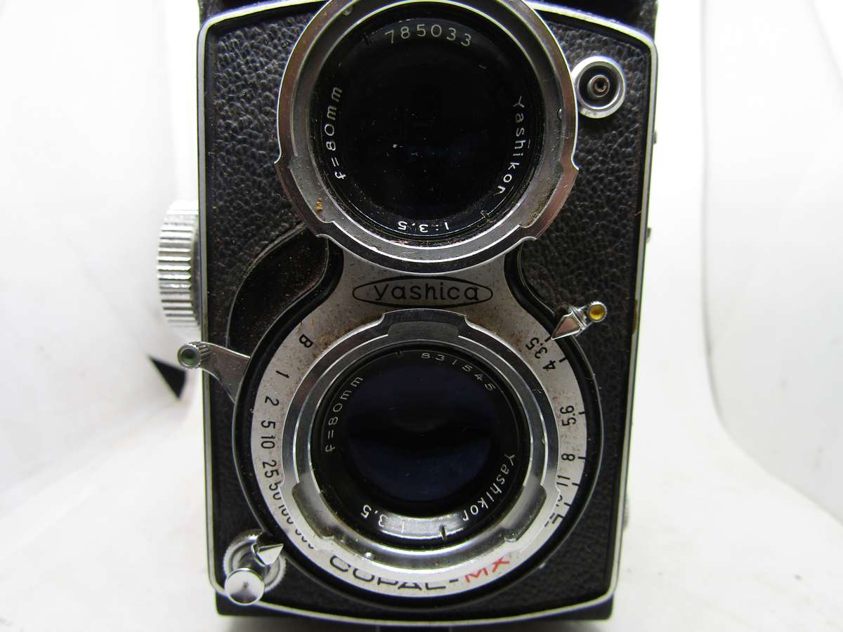 1955 Yashica - C Box Camera Untested. Very Clean Condition.