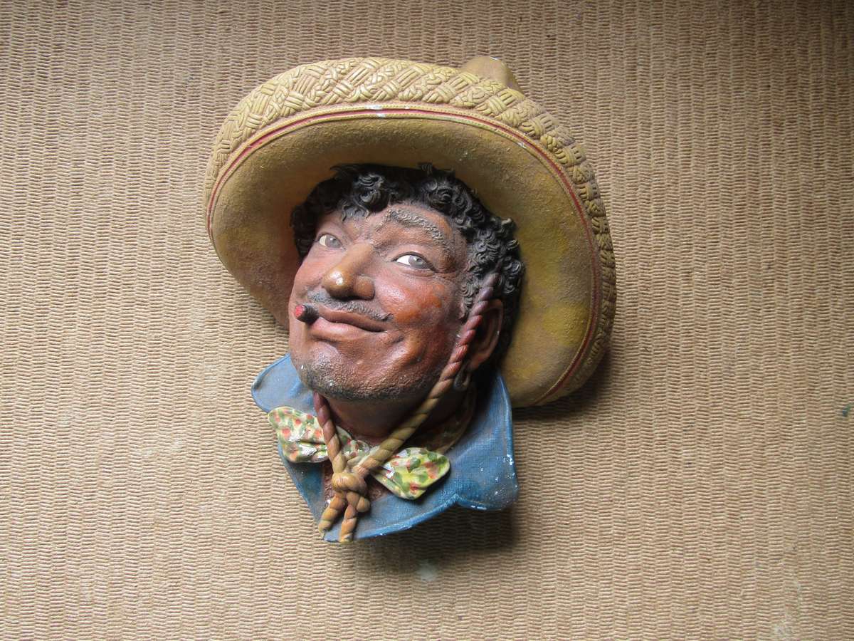 4 Vintage Bossons Head Figurine - Made in England. Buy now for the lot.