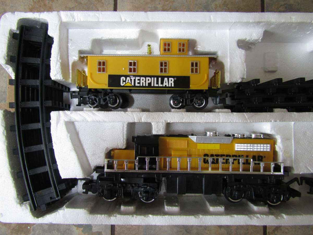 Original Caterpillar Trainset . Battery operated. See description.