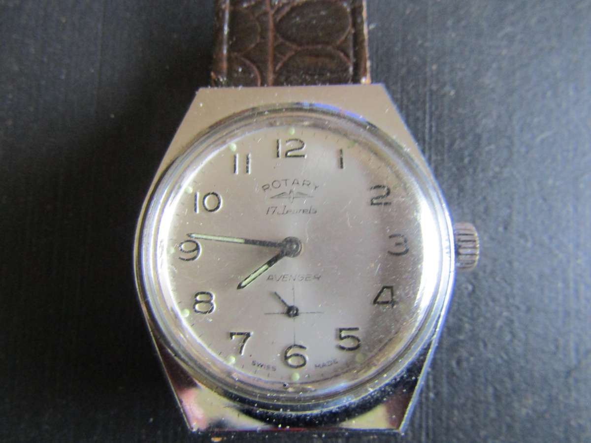 Rotary Avenger Men's watch.  Works.