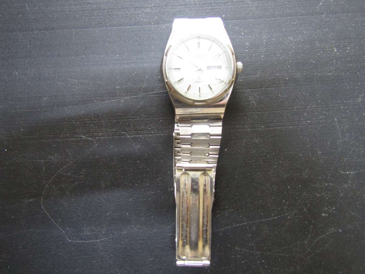 Orient Y58916157-028 Day Date Watch. Spares or Restoration. 3.5cm