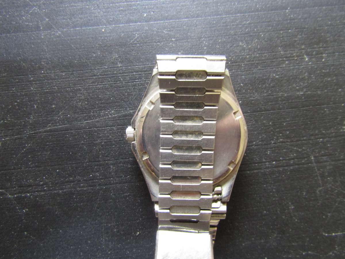 Orient Y58916157-028 Day Date Watch. Spares or Restoration. 3.5cm