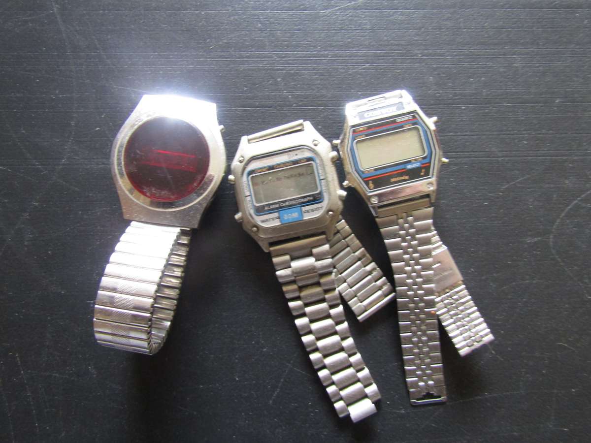 3 Digital Men's wrist watches. Need battery's