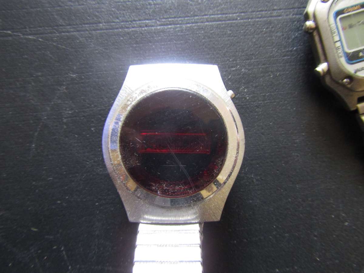 3 Digital Men's wrist watches. Need battery's