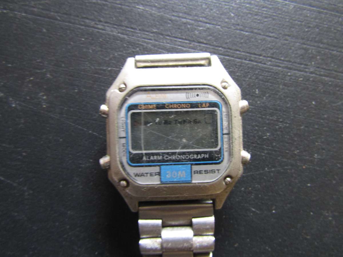 3 Digital Men's wrist watches. Need battery's