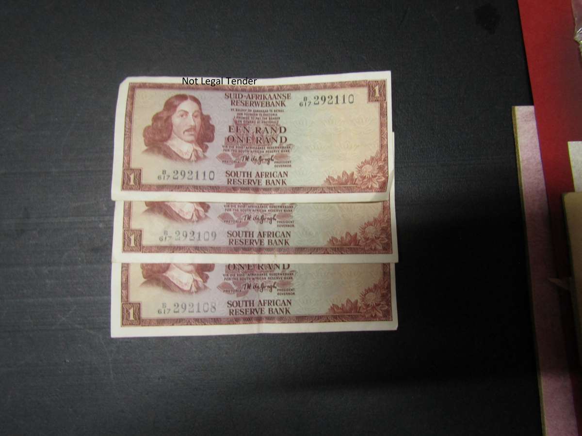 3 TW de Jongh Sequential  3rd issue Afr/Eng One Rand Banknote (B617)