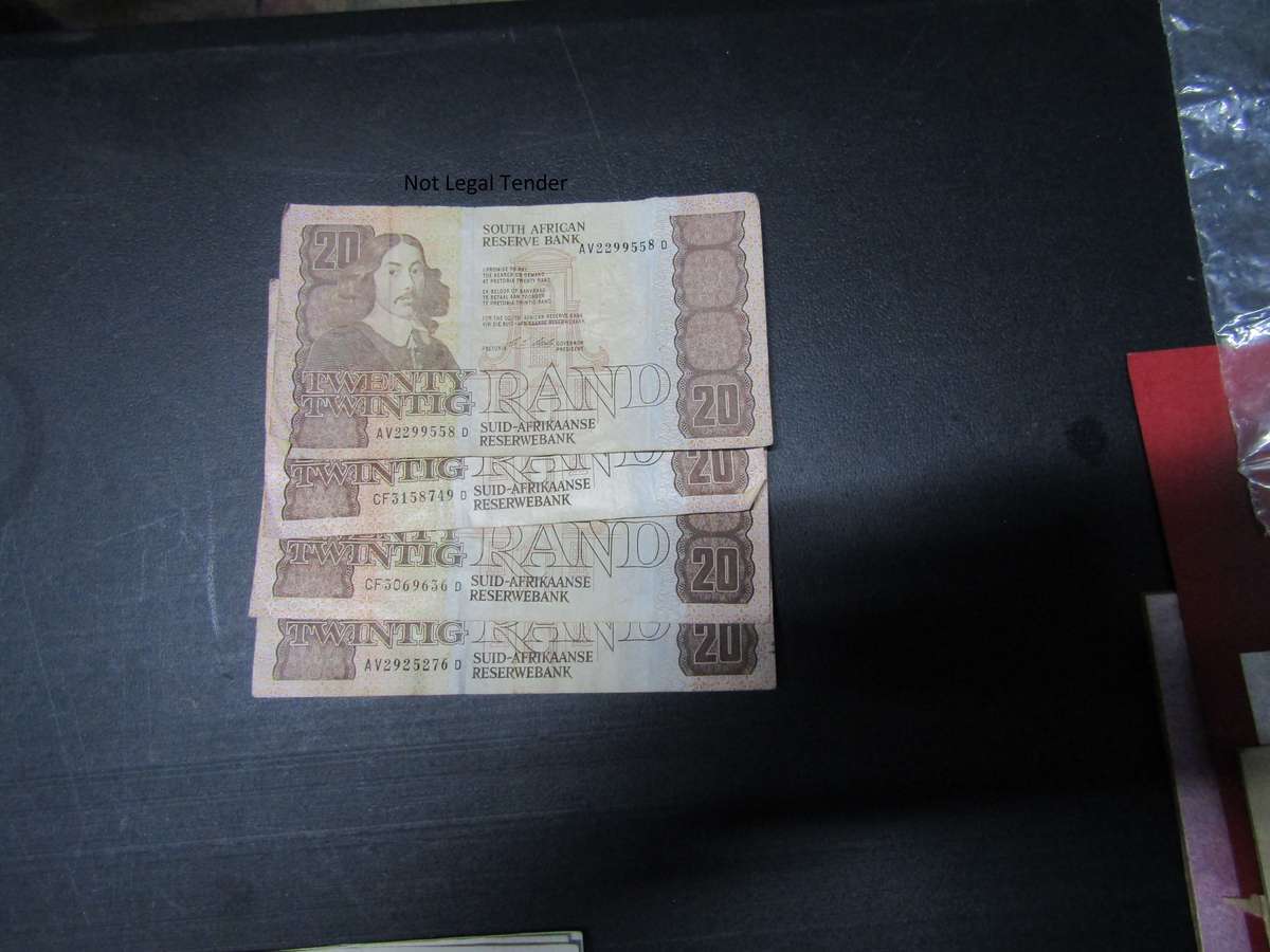 4 C Stals  1st issue Eng/Afr Twenty Rand Banknote (AV)