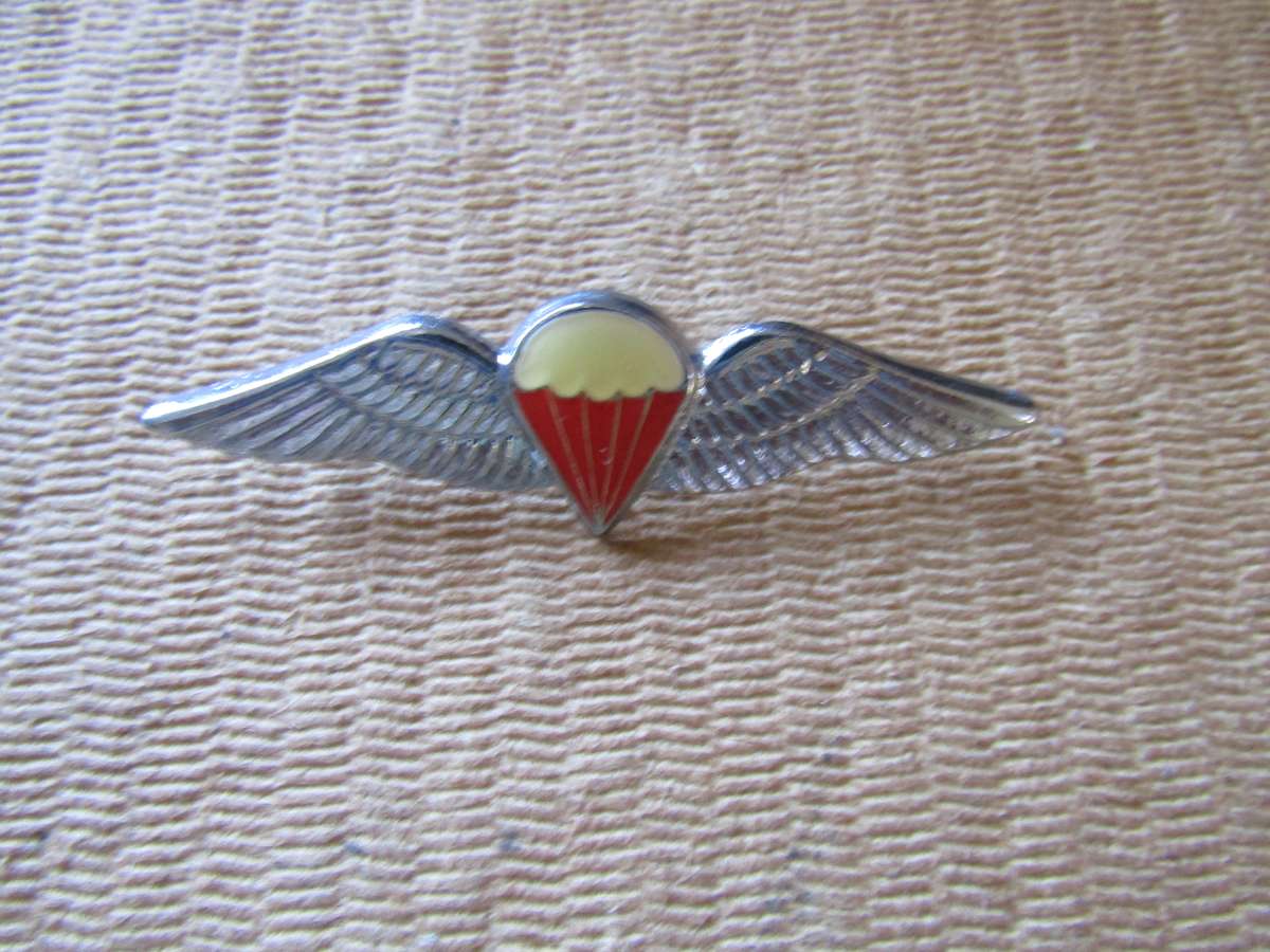 SADF Parabat Wings Badge. Chrome and Enamel.