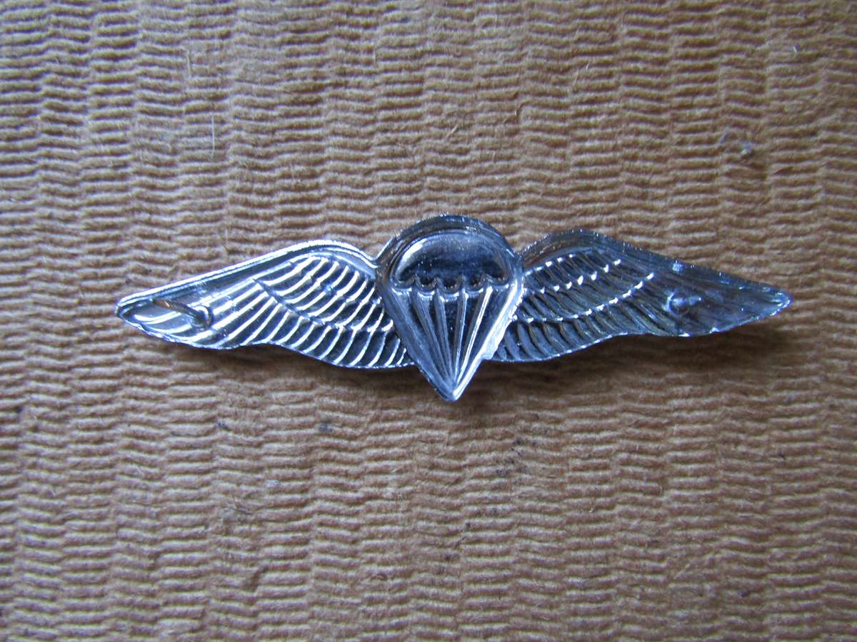 SADF Parabat Wings Badge. Chrome and Enamel.