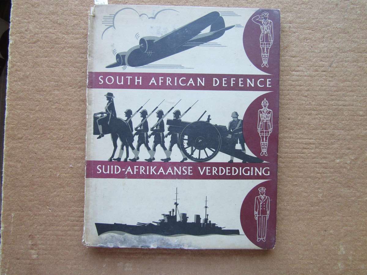 The South African Defence With 100 Original color Cigarette cards (A)