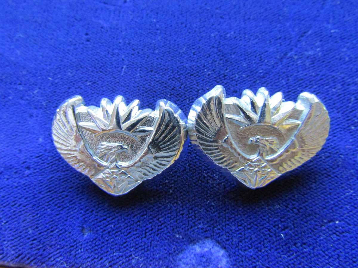 Pair of SANDF RANK  Collar Badges. Pins intact.