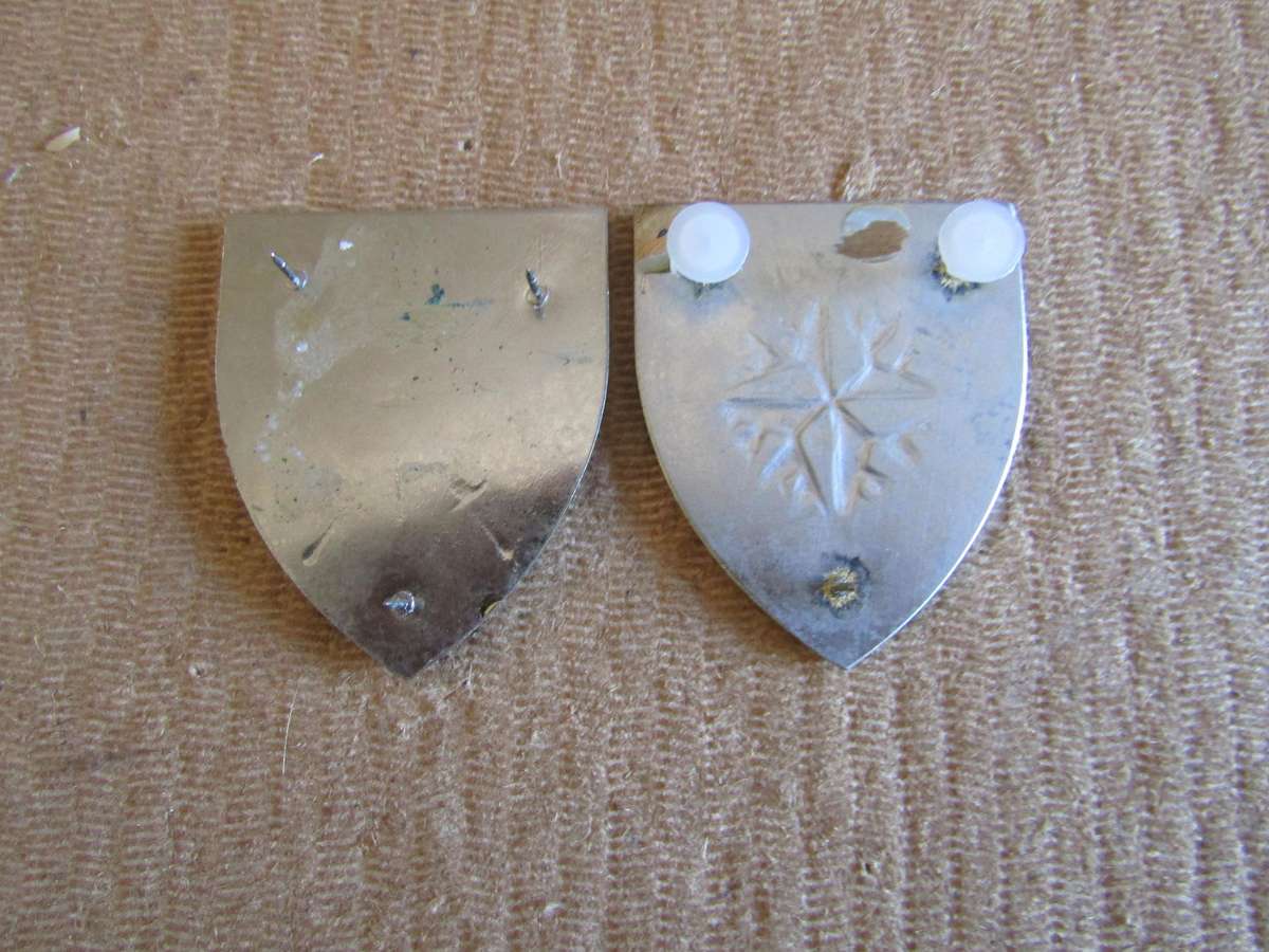 SADF Pair of  Reconnaissance HQ Shoulder Flashes . Pins intact.