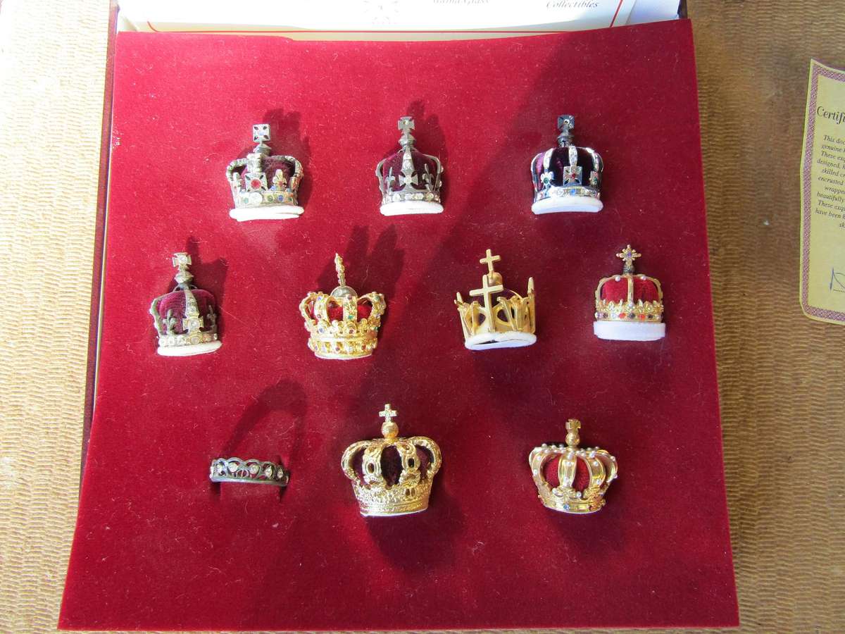 10 The Miniature Crown Collection Gold Silver with Swarovski stones