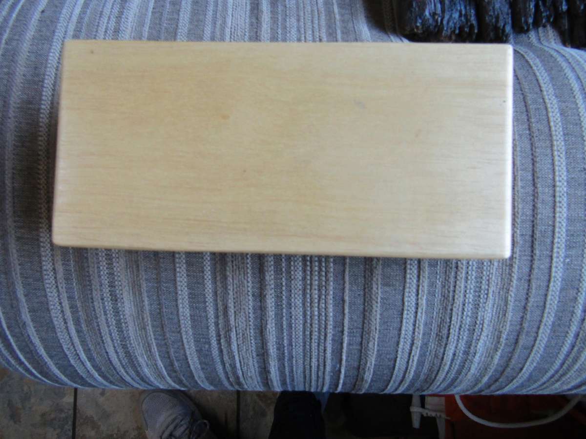 UDEC Pocket knive and Bottle opener in wooden display box. Blade 7cm