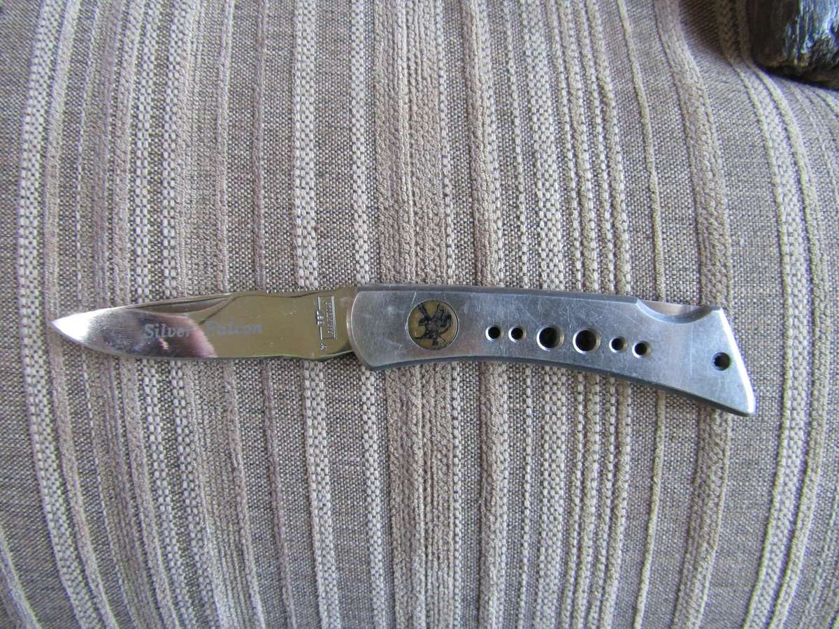 Silver Falcon Folding Pocket Knive.  Blade 8 cm