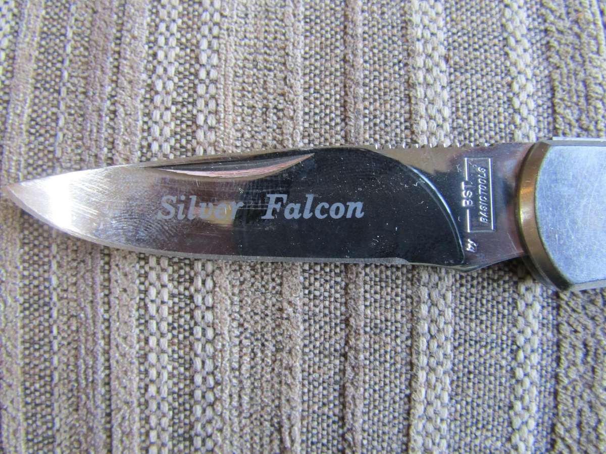 Silver Falcon Folding Pocket Knive.  Blade 8 cm