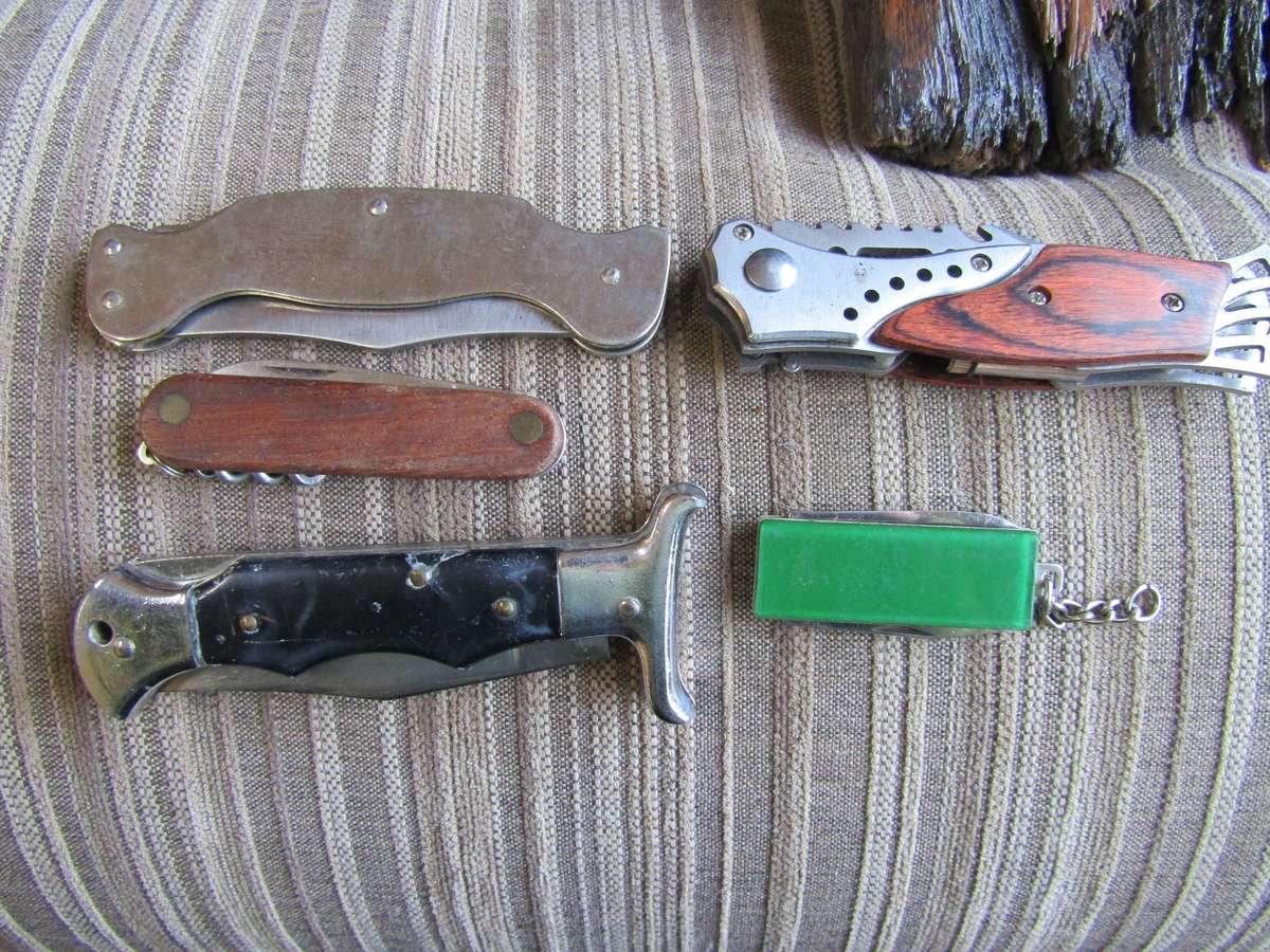8 Various Stainless Steel Pocket Knives