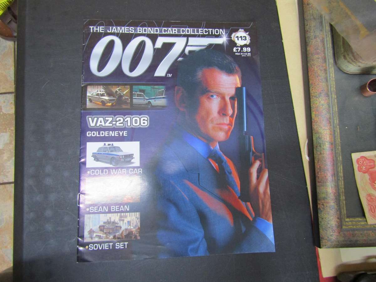 007 Vaz 2106 - Golden Eye - scale 1/43. Sealed. With Book Nr 113