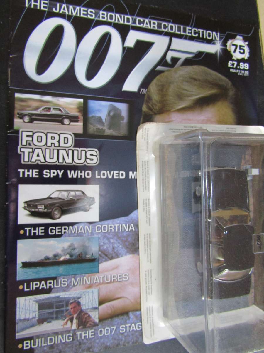 007 Ford Taunus - The Spy who Loved Me - scale 1/43. Sealed. With Book Nr 75