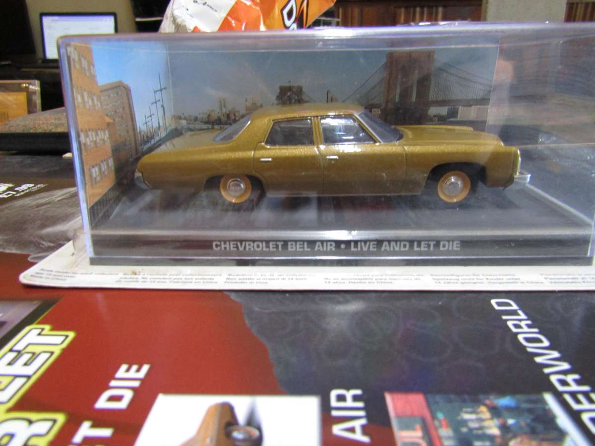 007 Chevrolet Bel Air  - Live and let die - scale 1/43. Sealed. With Book Nr 124