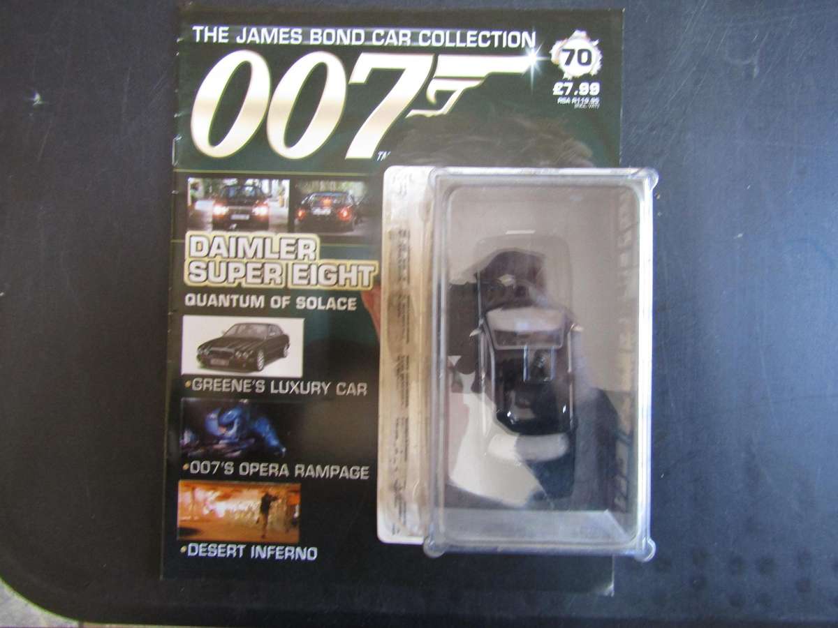 007 Daimler Super Eight  - Quantum of Solace - scale 1/43. Sealed. With Book Nr 70