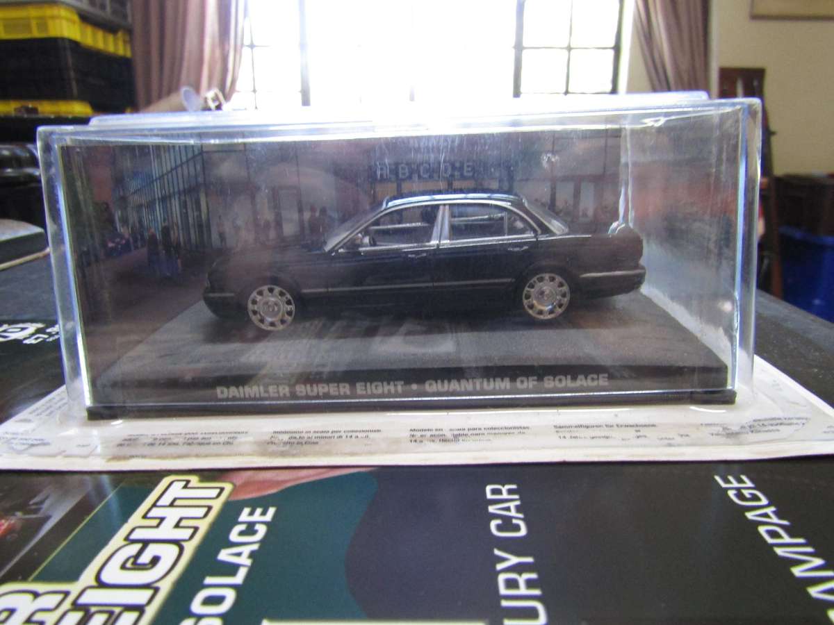 007 Daimler Super Eight  - Quantum of Solace - scale 1/43. Sealed. With Book Nr 70