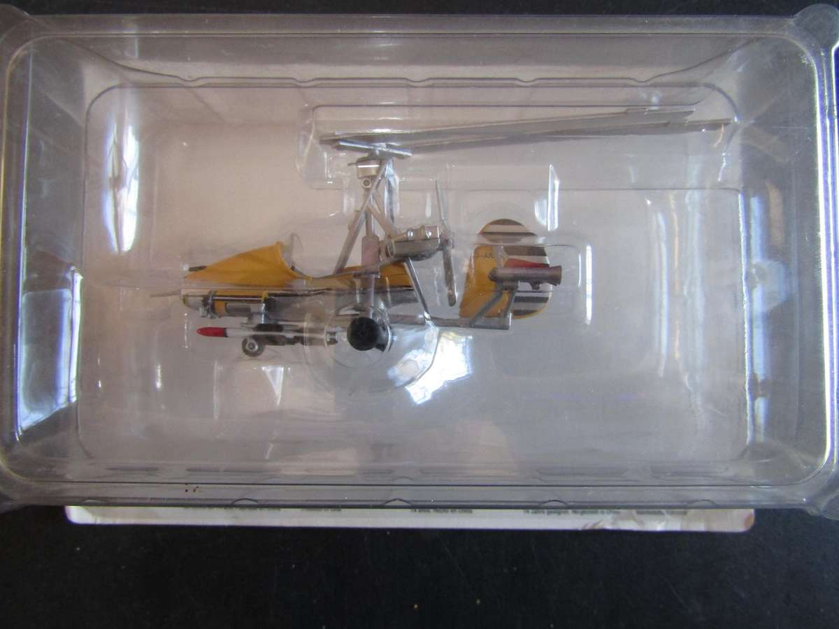 007 Little Nellie Gyrocopter   - You Only Live Twice - scale 1/43. Sealed.