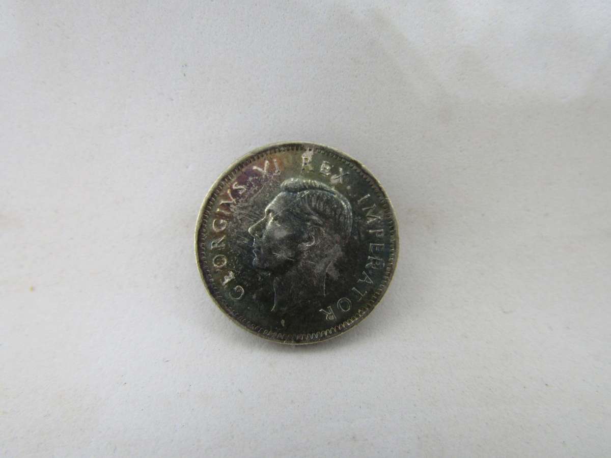 Key Date 1960 South African Tickey. Mintage 21 364 (UNC)