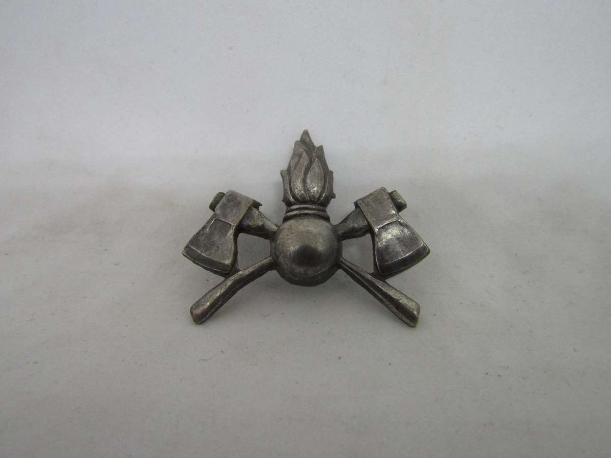 SADF South West African Engineer Corps Collar Badge (2 Available) Pins Intact.